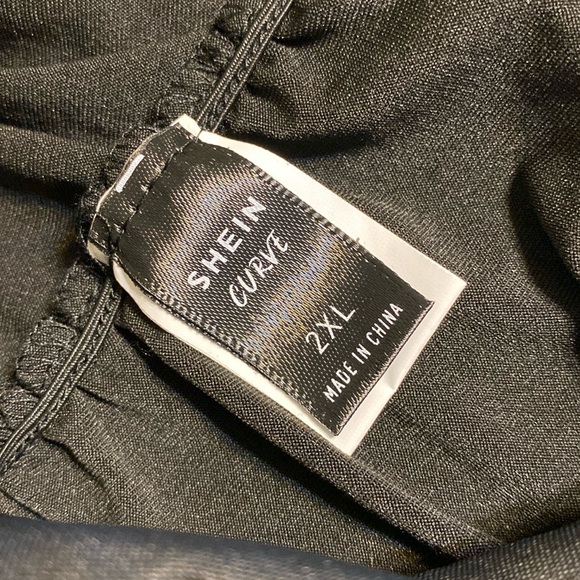 SHEIN Cold Shoulder Crop Top - Picture 5 of 6